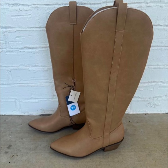 New Boots - Picture 2 of 2